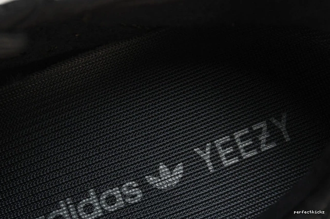 Yeezy Black BB5350 Boost 2023) Adidas Pirate 350 (2022 0803